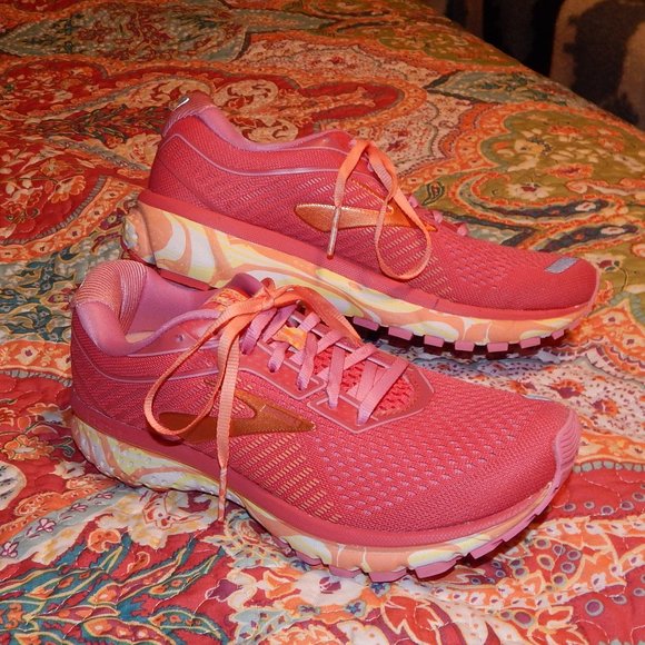 pink brooks ghost 12